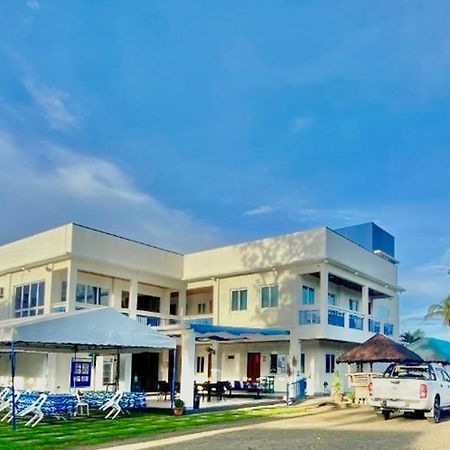Hip Nautic Beach Resort Powered By Cocotel Lian Exterior foto